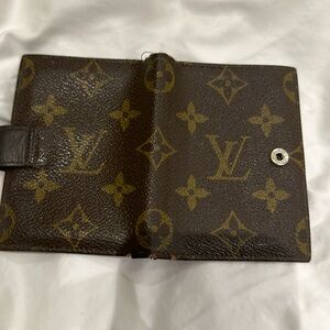 Lv credit card holder